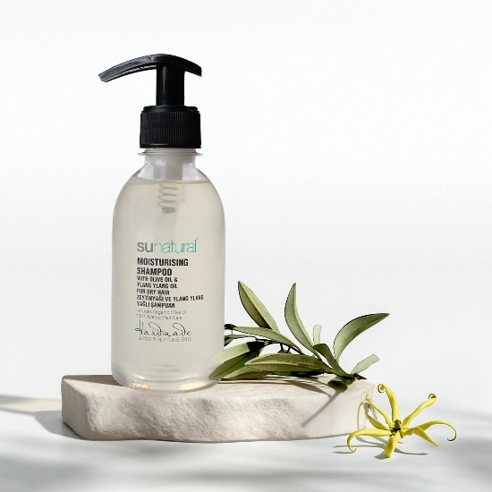 Organik Zeytinyağı ve Ylang Ylang Yağı İçeren Şampuan 240ml
